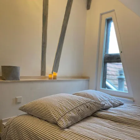 Kleines Altstadt-gaestehaus Mit Garten Und Herz