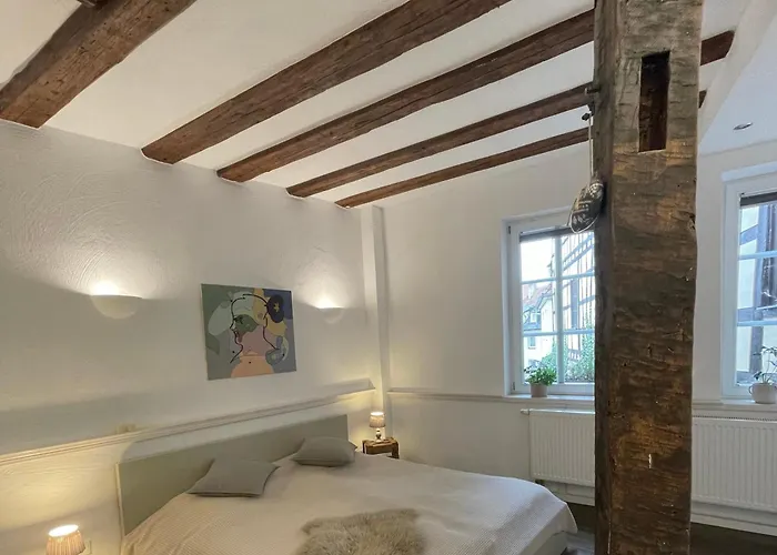 度假居 Kleines Altstadt-gaestehaus Mit Garten Und Herz 巴特克罗伊茨纳赫