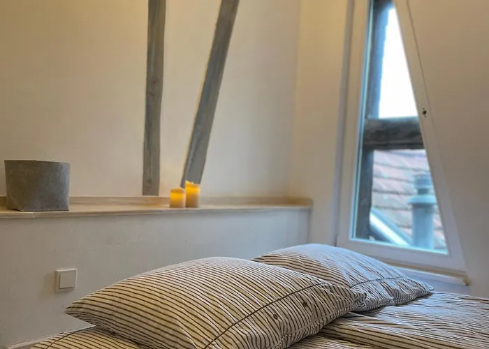 Kleines Altstadt-gaestehaus Mit Garten Und Herz