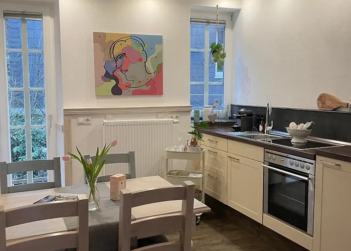 度假居 Kleines Altstadt-gaestehaus Mit Garten Und Herz 巴特克罗伊茨纳赫