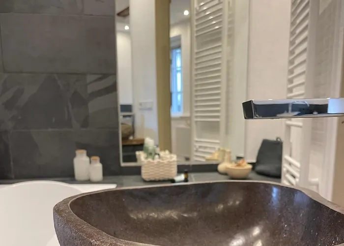 Kleines Altstadt-gaestehaus Mit Garten Und Herz 度假居